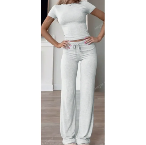 Relaxed Comfort T-Shirt & Trousers Set
