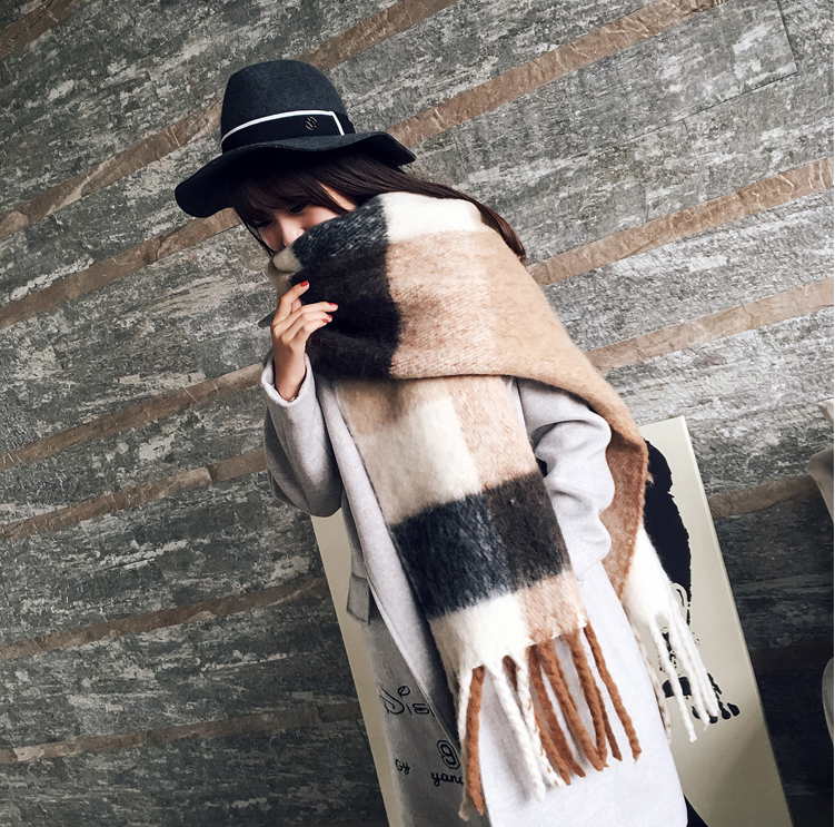 Elegant Color-Block Shawl