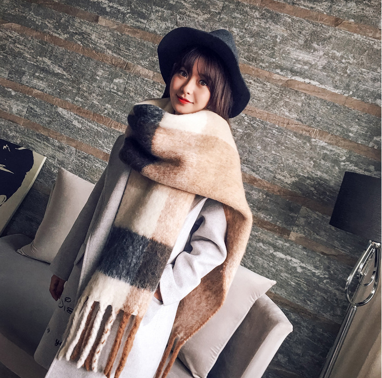 Elegant Color-Block Shawl